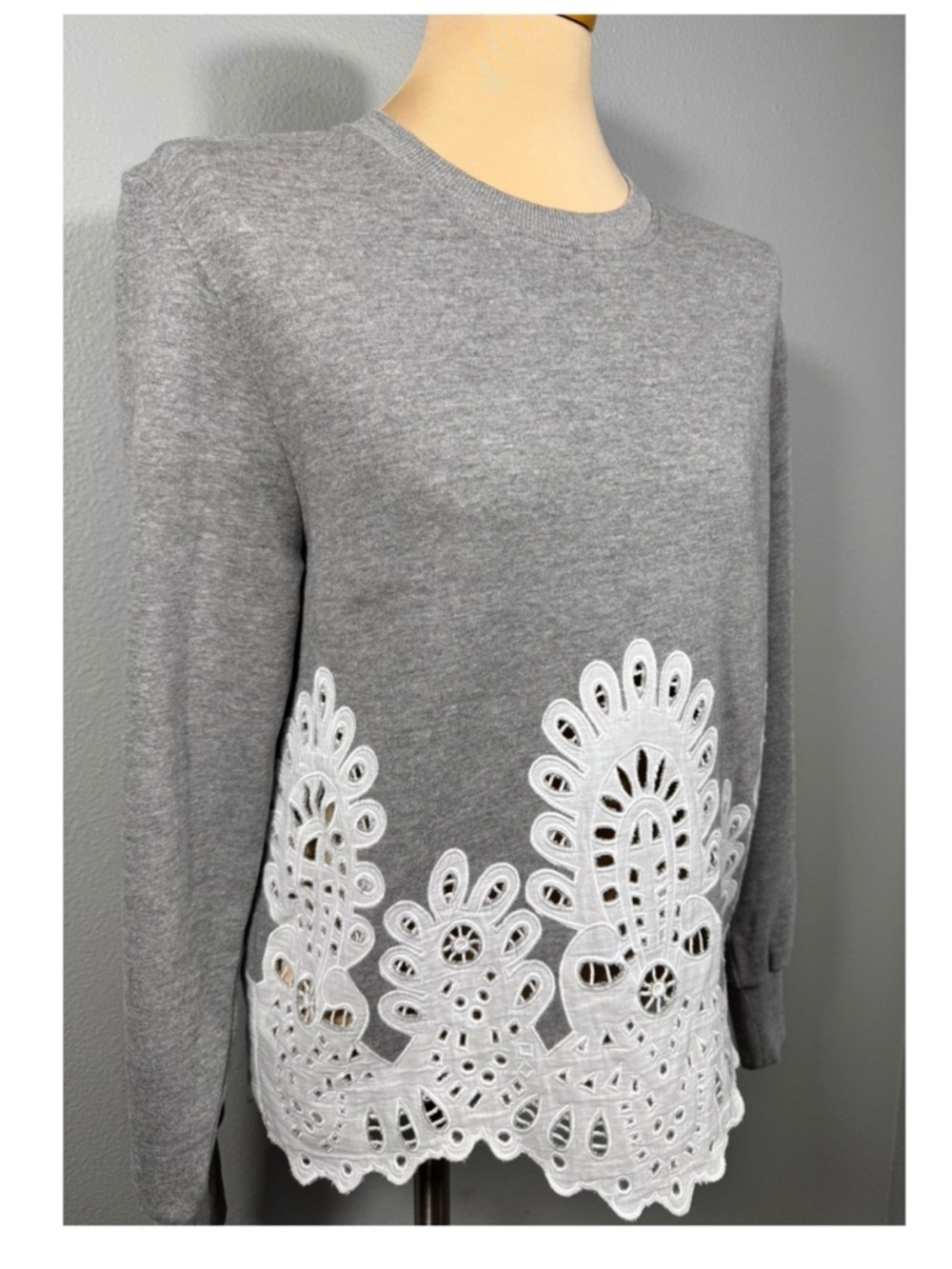 SEA New York Cassidy Eyelet Panel Sweatshirt Pullover Top - Picture 2 of 10